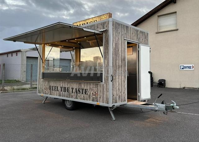 FOOD TRUCK PROFESSIONNEL IMPORTÉ ALLEMAGNE - 2