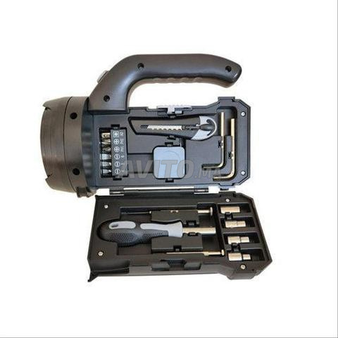 Lampe extérieure 5W 18 en 1 avec boîte à outils - 2