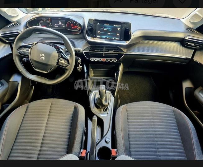 Peugeot 208 Diesel Manuelle 2023 à Casablanca