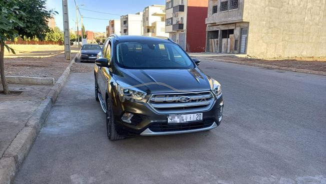 ford kuga titanium