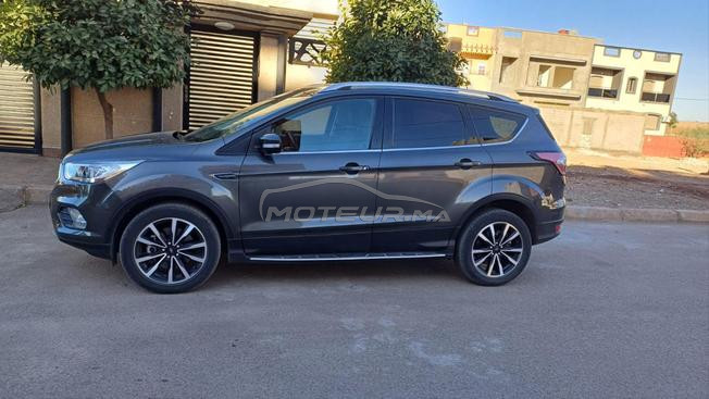 ford kuga titanium