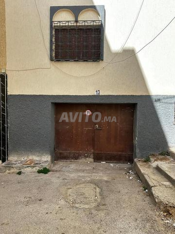 Grand garage 100 m² à vendre à Soukna Wa Taamir - Tétouan