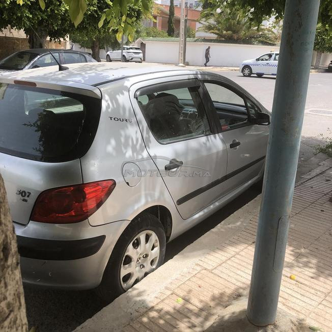 PEUGEOT 