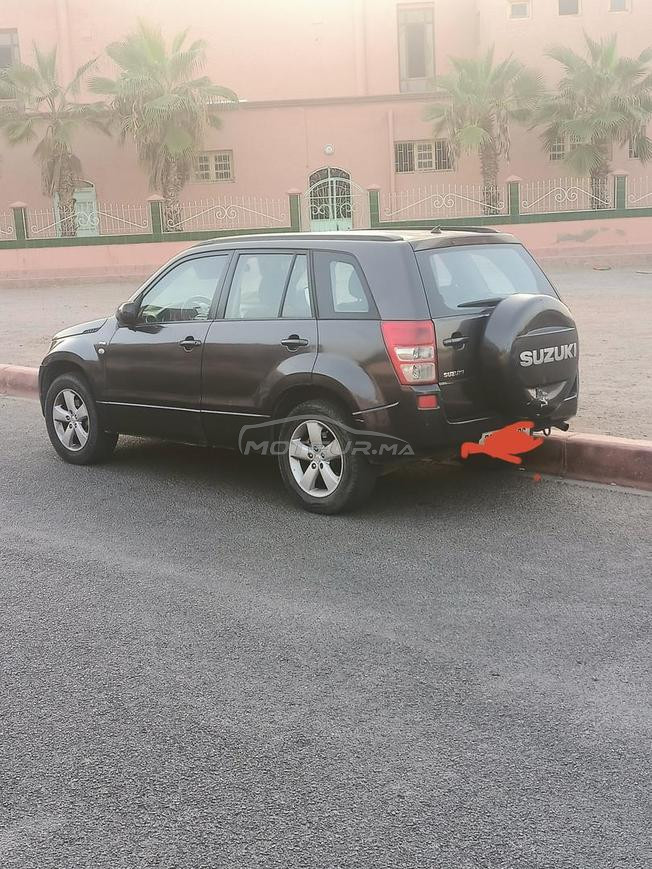 suzuki grand vitara 4*4. 700 dh dariba