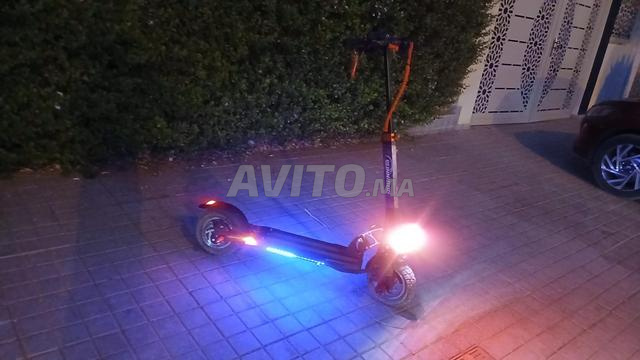 سكوتر كهربائي بأقصى سرعة 100 كم - 2