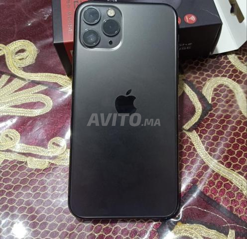 À vendre iPhone 11 Pro 64 Go, état neuf