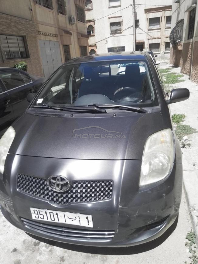 Toyota yaris 6cv pour jeunes très bon état 