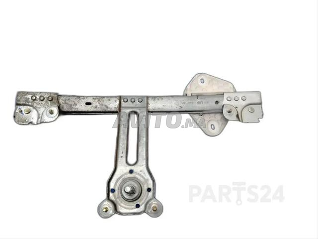 Panneau latéral gauche Dacia Logan 2006 - 2
