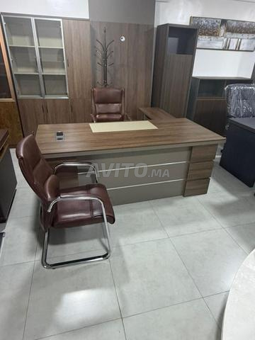 Bureaux Importation – Finition soignée - 2