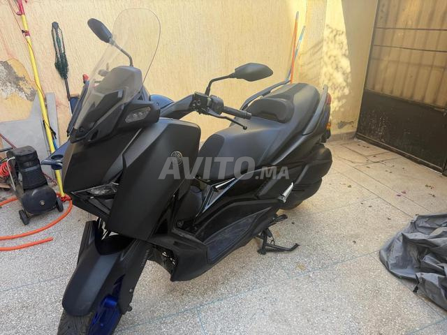 Yamaha XMAX 300 - 2