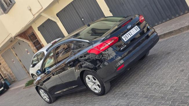 ford focus berline 1ère main diesel 2018