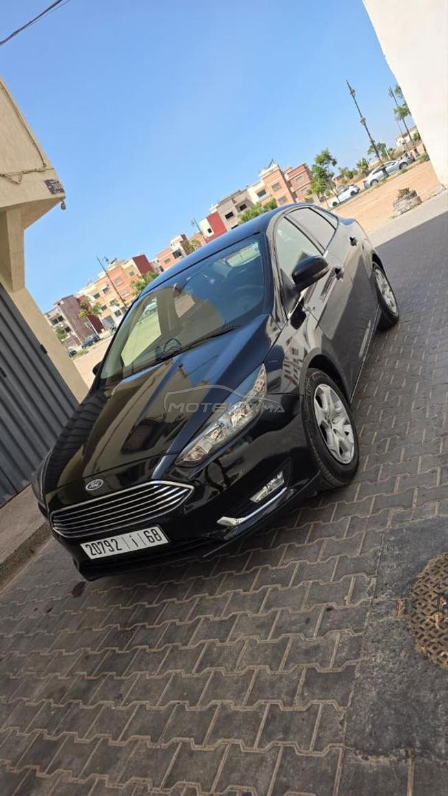 ford focus berline 1ère main diesel 2018