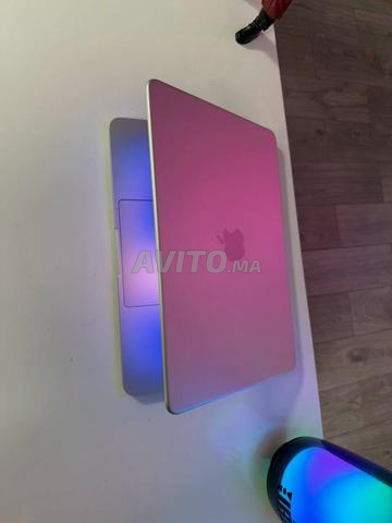 Macbook Neo 8Go Ram 256Go cycle 7 - 2