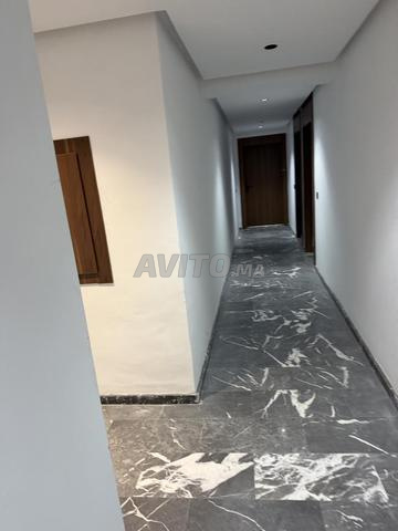 🏠 استوديو فارغ للإيجار طويل الأمد