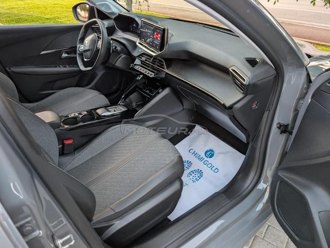 Peugeot 208 Hybride Automatique 2025 à Rabat