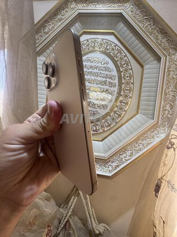 iPhone 16 Pro Max officiel 512/92 état - 2