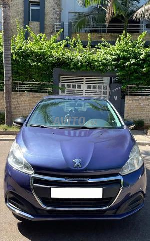 Peugeot 208 Diesel Manuelle 2016 à Larache