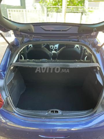 Peugeot 208 Diesel Manuelle 2016 à Larache - 2