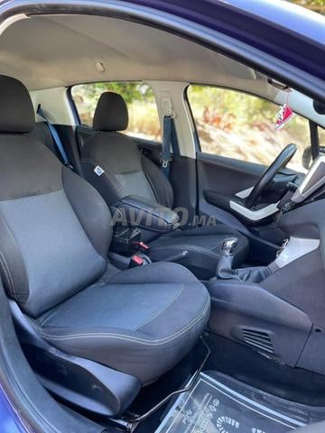 Peugeot 208 Diesel Manuelle 2016 à Larache