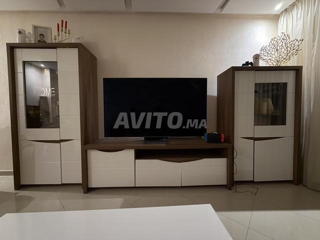 Meuble TV, table de salon et table à manger