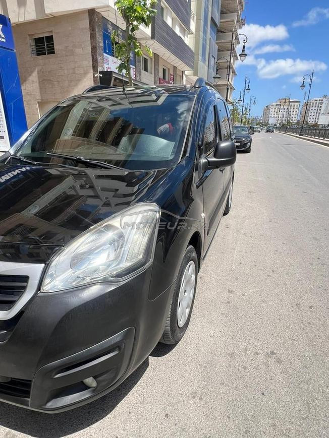Peugeot Partner Diesel Manuelle 2017 à Tanger