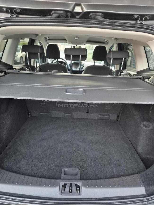 Ford kuga  ..