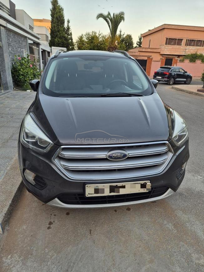 Ford kuga  ..