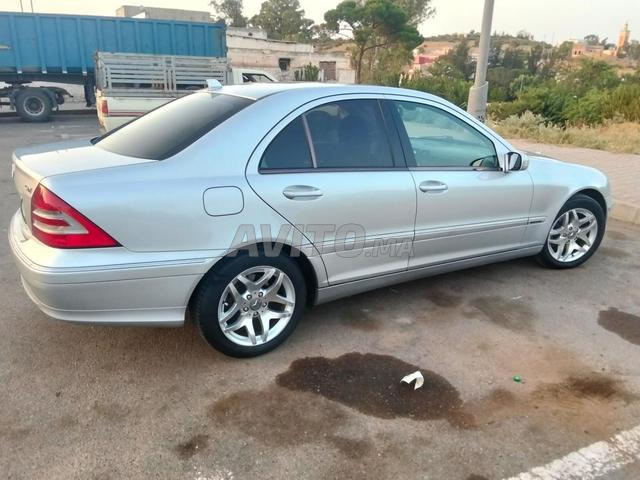 Mercedes-Benz Classe C Diesel Manuelle 2002 - 2
