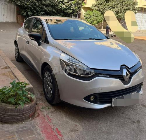 Renault Clio Essence Manuelle 2015 à Meknès - 2