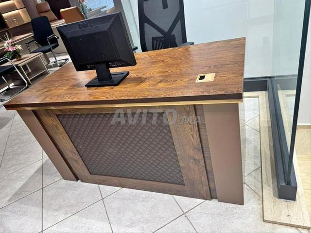 Bureau élégant, présence plus forte - 2