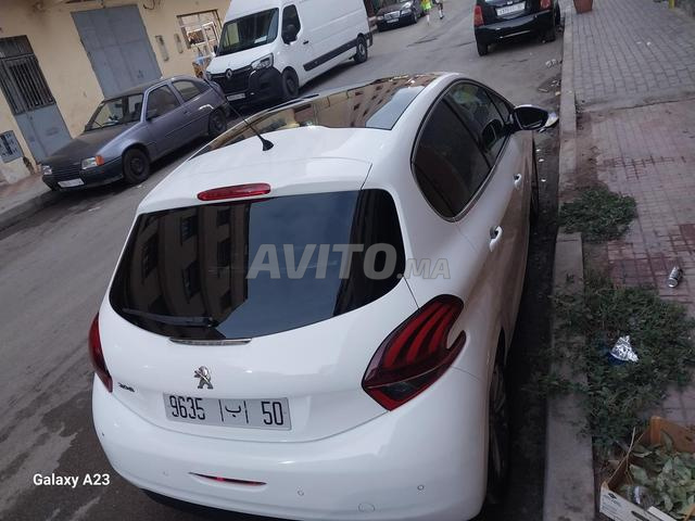 بيجو 208 كاملة المواصفات - 2
