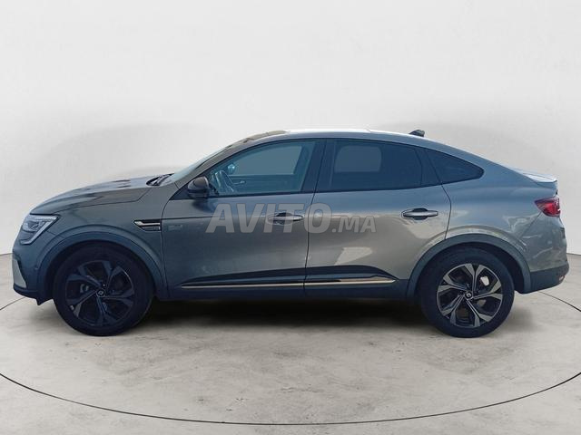 RENAULT. Arkana - 2