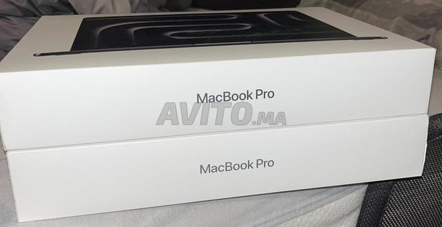 MAC BOOK PRO 1TB - 2