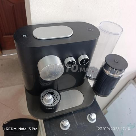 Machine à café Nespresso ExpertMilk - 2