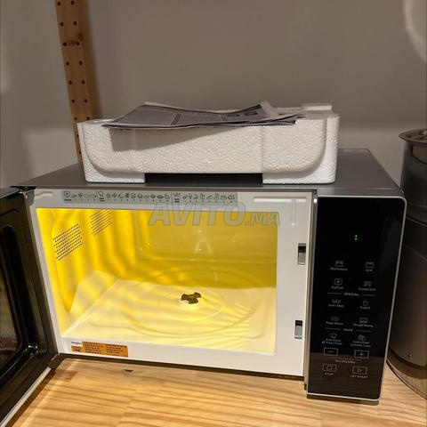 Micro-ondes WHIRLPOOL PARFAIT ÉTAT - 2