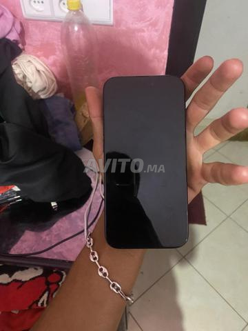 iPhone 15 pro 256 batterie 87 james ovurte - 2