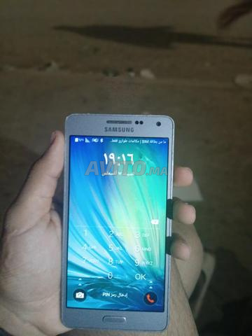 À vendre Samsung Galaxy A3 Duos - 2