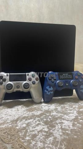 Playstation 4 Slim 1TB (flashée) 19 jeux