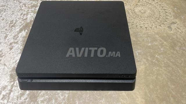 Playstation 4 Slim 1TB (flashée) 19 jeux - 2
