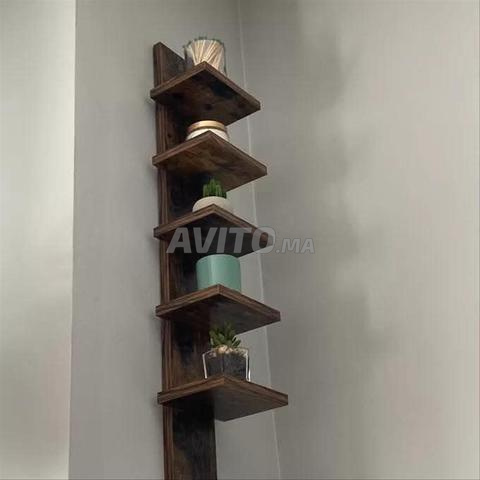 رفوف حائطية خشبية بتصميم عصري - 2
