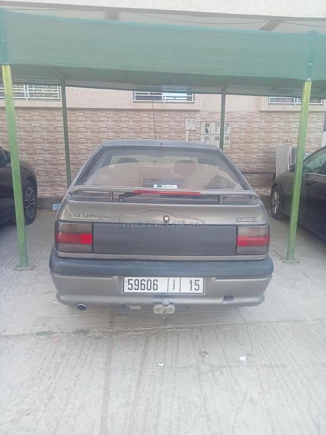 Renault 19