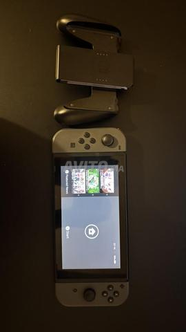 Nintendo Switch en très bon état avec jeux - 2