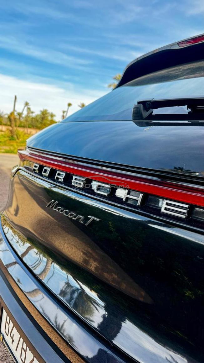 Porsche Macan Essence Automatique 2023 à Marrakech