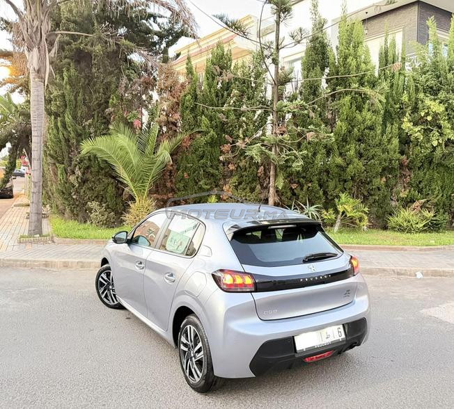 Peugeot 208 Diesel Manuelle 2023 à Casablanca