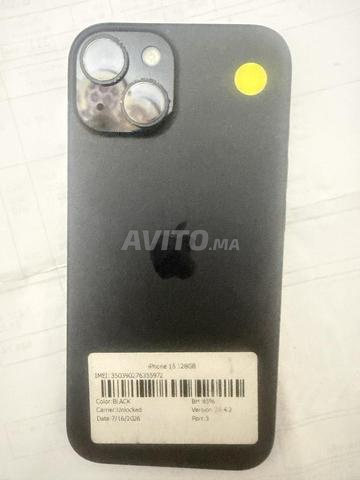 iPhone 14 normal E-Sim en très bon état