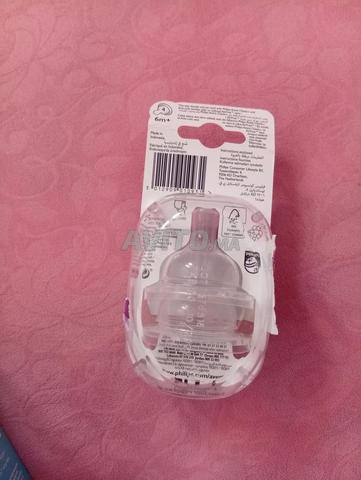 Biberon Philips Avent avec 2 tétines 6 mois et plus - 2