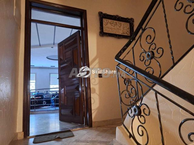 Appartement 169 m² et local 54 m² à vendre Bd Tah - 2