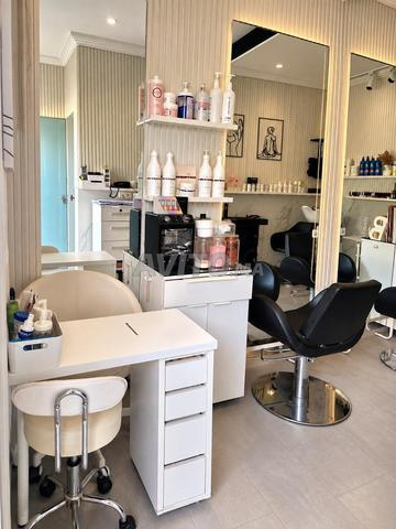 Salon de coiffure & esthétique - 2
