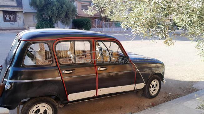 Renault R4 Essence à Oujda