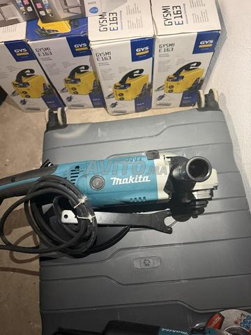 Meuleuse Makita 230 mm 2200W GA9020 neuve